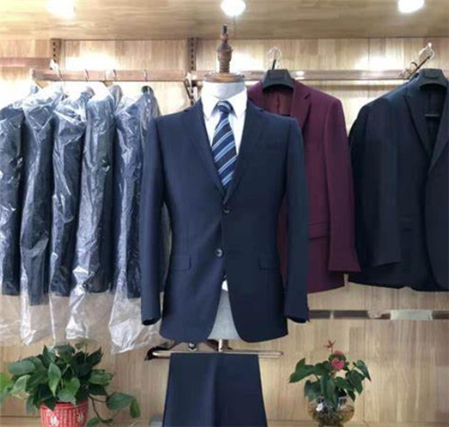 個(gè)性化定制工作裝的優(yōu)勢(shì)有哪些