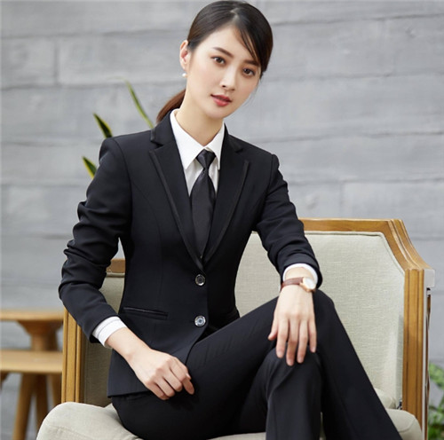 西服通常選用哪些材質(zhì)制作？