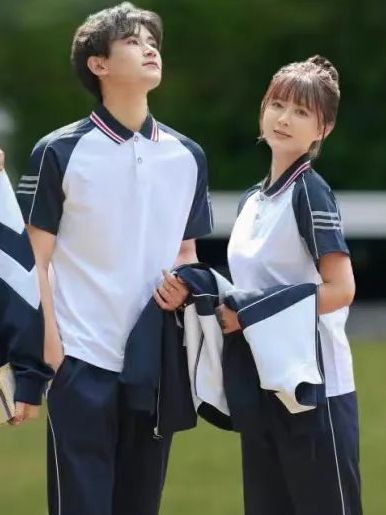 中學(xué)運動校服夏季款白深藍配色